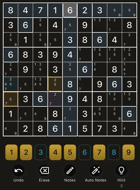 The Default theme in dark mode: a Sudoku board, the number buttons and the Undo, Erase, Notes, Auto Notes and Hint buttons.