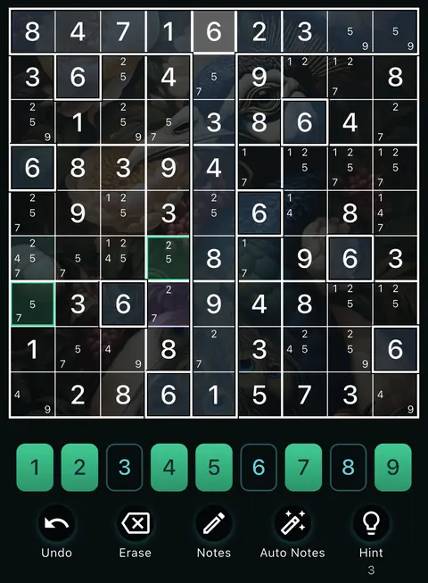 The Peacock theme in dark mode: a Sudoku board, the number buttons and the Undo, Erase, Notes, Auto Notes and Hint buttons.