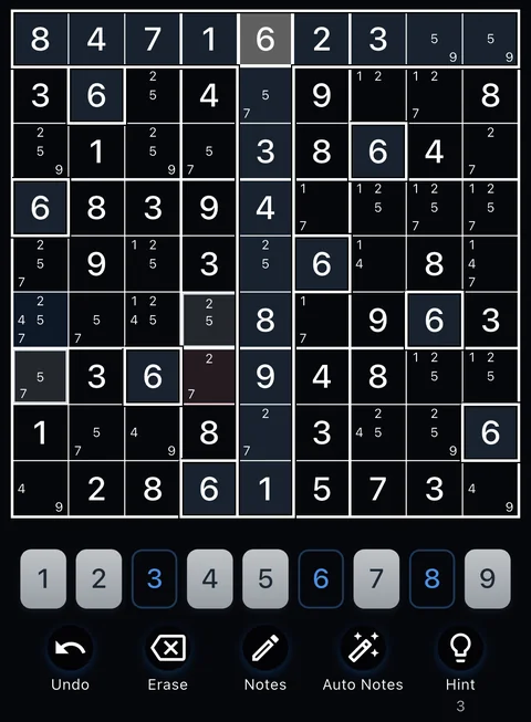 The Sapphire theme in dark mode: a Sudoku board, the number buttons and the Undo, Erase, Notes, Auto Notes and Hint buttons.